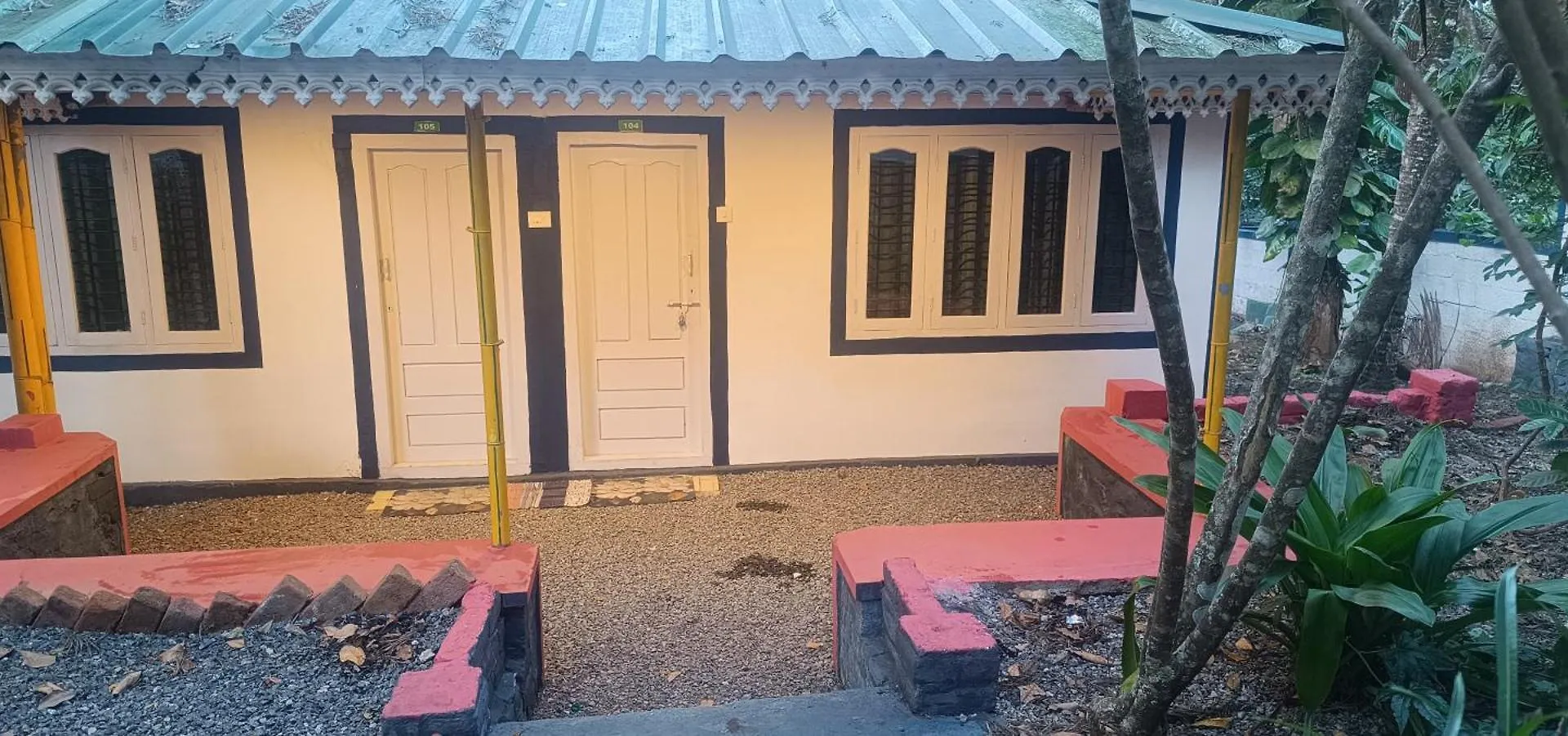 Bed and Breakfast Wild Campers Thekkady Nocleg ze śniadaniem